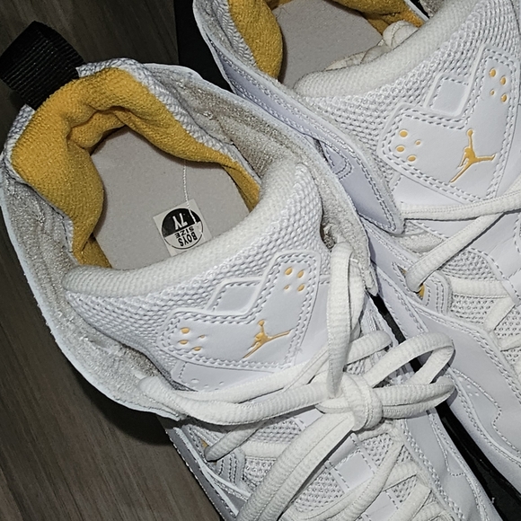 Jordan retro #7 YELLOW ,BLACK & WHITE SZ 7Y/7M - Picture 8 of 12
